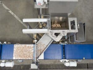 Read more about the article Stainless steel conveyor belts enhance food grade cleanliness