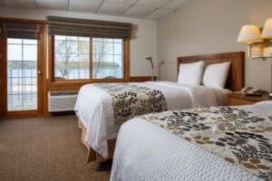 Read more about the article Looking for vacation rentals in Door County? Try a resort instead!